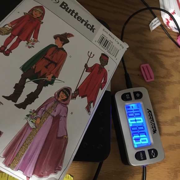 Costumes Butterick Pattern B4319 SML. MED. LG. X LG - Picture 7 of 10